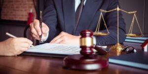 10 Tips for Choosing the Right Lemon Law Attorney