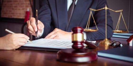 10 Tips for Choosing the Right Lemon Law Attorney