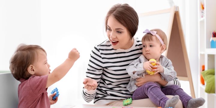 7 Tips for Interviewing Babysitting Services and Finding the Right Fit