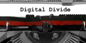 The Impact of Lifeline Programs on Bridging the Digital Divide