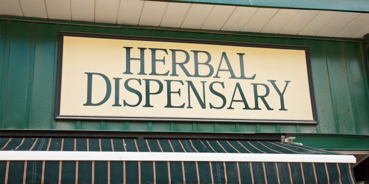 Dispensary Etiquette – Dos and Don’ts Every Customer Should Know