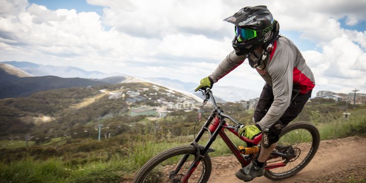 Prescription Mountain Bike Glasses 101 – How to Protect Your Eyes on the Trails